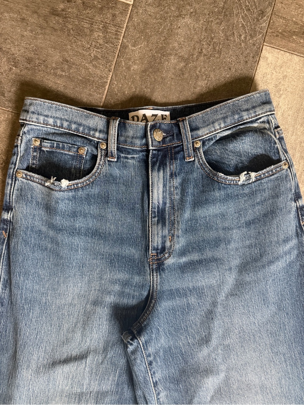 DAZE sz 29 EASTSIDE LOOSE CUFF IN RUSH HOUR Straight Leg Jeans - Picture 6 of 11
